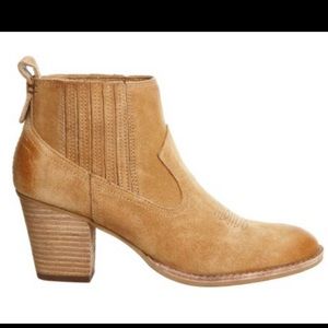 Dolce Vita Jones Booties